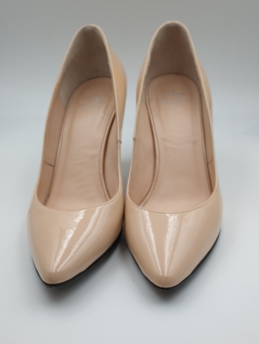 Aquatalia Nude Patent Pointed-Toe Pumps Sz Luxury Business Neutral Casual